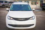 Used 2022 Chrysler Voyager LX image 2
