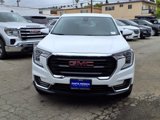 Used 2023 GMC Terrain SLE image 2
