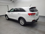 Used 2017 Kia Sorento LX image 3