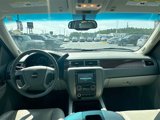 Used 2013 GMC Yukon XL SLT image 3