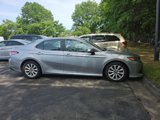Used 2018 Toyota Camry L image 2