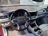 Used 2023 GMC Acadia SLT image 4