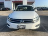 Used 2017 Volkswagen Tiguan S image 2