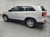 Used 2015 Kia Sorento LX image 3