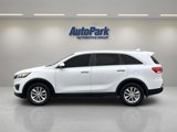 Used 2017 Kia Sorento LX w/ LX Convenience Package image 4