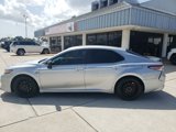 Used 2018 Toyota Camry SE image 2