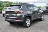 Used 2022 Jeep Compass Latitude image 3