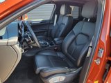 Certified 2024 Porsche Macan image 5