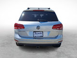 Used 2016 Volkswagen Touareg VR6 image 4