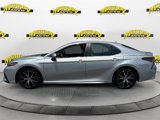 Used 2023 Toyota Camry SE image 2