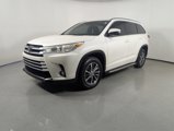 Used 2018 Toyota Highlander XLE image 3