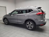 Used 2017 Nissan Rogue SL image 3