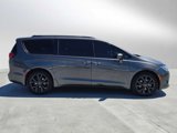 Used 2018 Chrysler Pacifica Touring Plus image 6