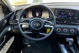 Used 2023 Hyundai Elantra SE w/ Preferred Accessory Package image 5