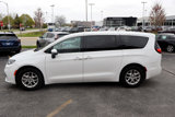 Used 2023 Chrysler Pacifica Touring-L image 4