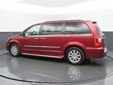 Used 2016 Chrysler Town & Country Touring w/ Driver Convenience Group image 3