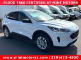 Used 2022 Ford Escape SE image 4