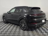 Used 2025 Porsche Cayenne image 3