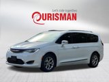 Used 2018 Chrysler Pacifica Limited image 2