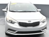 Used 2016 Kia Forte LX image 2