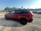 Used 2018 Jeep Grand Cherokee Altitude image 3