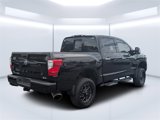 Used 2021 Nissan Titan SV w/ SV Convenience Package image 3