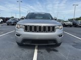 Used 2017 Jeep Grand Cherokee Laredo image 2