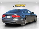 Used 2017 Jaguar XE Premium image 3