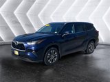 Used 2022 Toyota Highlander XLE image 2