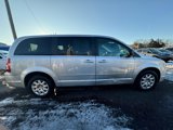 Used 2009 Chrysler Town & Country LX image 6