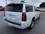 Used 2017 Chevrolet Suburban LT image 4