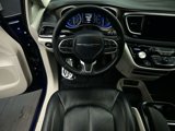 Used 2017 Chrysler Pacifica Touring-L w/ Tire & Wheel Group image 2