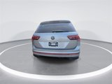 Used 2022 Volkswagen Tiguan SE R-Line image 3