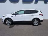 Used 2017 Ford Escape SE image 2