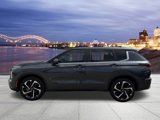 Used 2024 Mitsubishi Outlander SE image 2