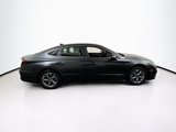 Used 2022 Hyundai Sonata SEL w/ Convenience Package image 4