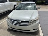Used 2011 Toyota Avalon Limited image 2