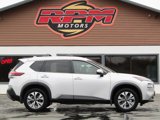 Used 2022 Nissan Rogue SV image 3