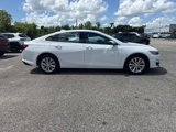 Used 2023 Chevrolet Malibu LT image 2