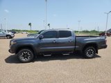 Used 2022 Toyota Tacoma TRD Off-Road image 2