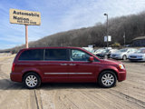 Used 2015 Chrysler Town & Country Touring w/ Driver Convenience Group image 2