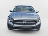 Used 2024 Volkswagen Jetta SE image 2