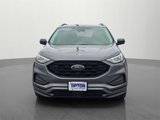 Used 2022 Ford Edge SE w/ Black Appearance Package image 2