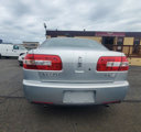 Used 2009 Lincoln MKZ image 3