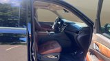 Used 2019 Cadillac Escalade Luxury image 2