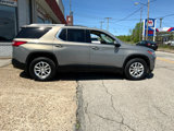 Used 2018 Chevrolet Traverse LT image 2