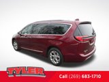 Used 2021 Chrysler Pacifica Limited image 5
