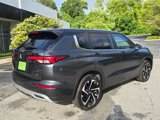 Used 2024 Mitsubishi Outlander SE image 3