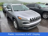 Used 2018 Jeep Cherokee Latitude image 2