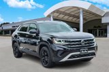 Used 2020 Volkswagen Atlas Cross Sport SE w/ Panoramic Sunroof Package image 2